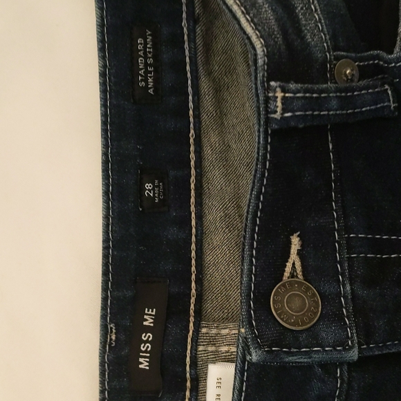 NWT ~ MISS ME Rhinestone Embellished Skinny Jeans - Picture 7 of 14